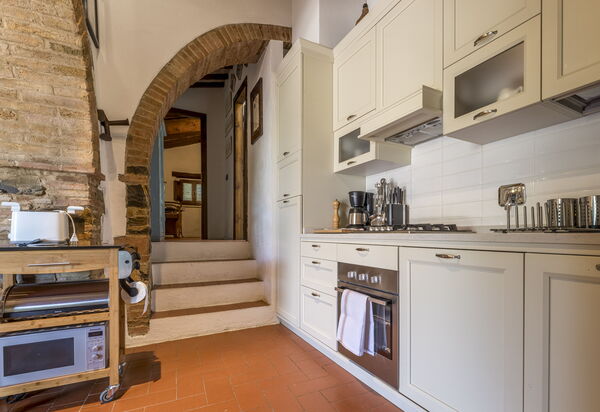 Casa Anita - Castellina In Chianti - Granaio, Toscana: Amenities, Autumn, Dining Room, Kitchen, Room Detail, Spring, Summer