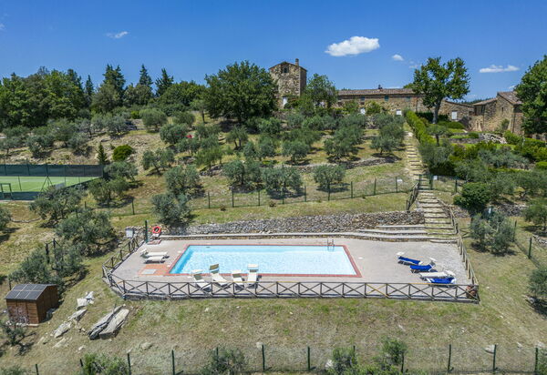 Casa Anita - Castellina In Chianti - Granaio, Toscana: Amenities, Autumn, Building Exterior, Garden, Pool, Spring, Summer