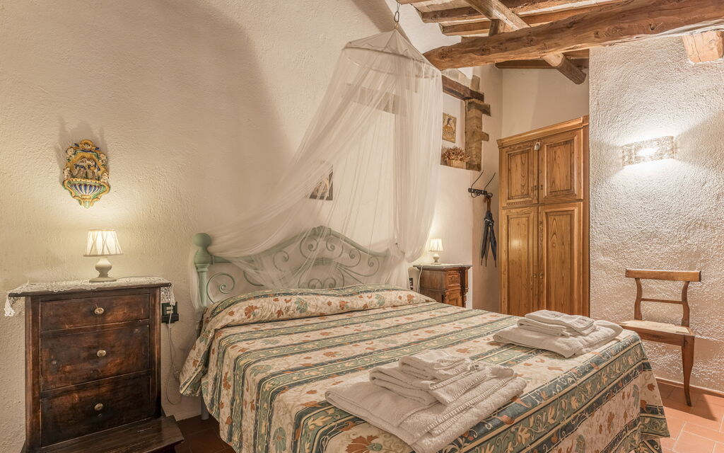 Casa Anita - Castellina In Chianti - Granaio, Toscana: Autunno, Camera da letto, Caratteristiche, Dettagli della stanza, Estate, Primavera