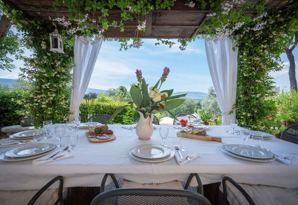 Villa Licia, Val D'orcia, Private Pool, Jacuzzi: Amenities, Autumn, Building Exterior, Dining Room, Room Detail, Spring, Summer