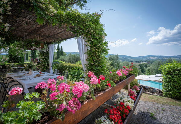 Villa Licia, Val D'orcia, Private Pool, Jacuzzi: Amenities, Autumn, Building Exterior, Dining Room, Garden, Spring, Summer