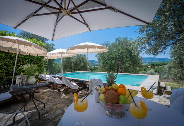 Villa Licia, Val D'orcia, Private Pool, Jacuzzi: Amenities, Autumn, Building Exterior, Garden, Pool, Spring, Summer