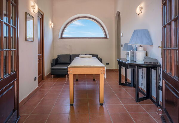 Villa Licia, Val D'orcia, Private Pool, Jacuzzi: Amenities, Autumn, Room Detail, Spring, Summer, Wellness