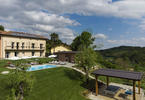 Casa San Grato - Roero - Langhe, Piemonte: Autunno, Estate, Esterni, Giardino, Primavera