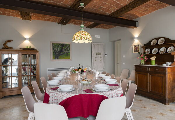 Casa San Grato - Roero - Langhe, Piemonte: Autunno, Estate, Primavera, Sala da pranzo