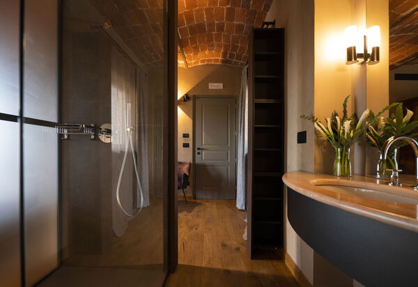 Relais Casa Clara - Roero - Langhe, Piemonte: Autunno, Bagno, Estate, Primavera