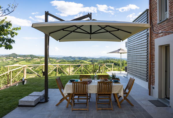 Relais Casa Clara - Roero - Langhe, Piemonte: Autunno, Estate, Esterni, Primavera