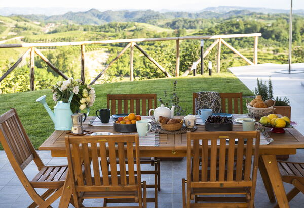 Relais Casa Clara - Roero - Langhe, Piemonte: Autunno, Estate, Esterni, Primavera