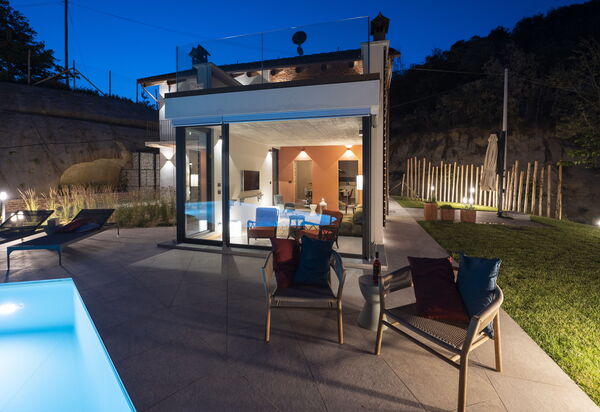 Relais Casa Clara - Roero - Langhe, Piemonte: Autunno, Estate, Esterni, Primavera