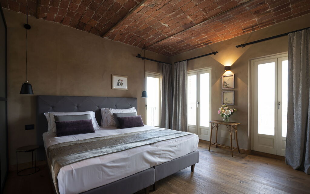Relais Casa Clara - Roero - Langhe, Piemonte: Autumn, Bedroom, Spring, Summer