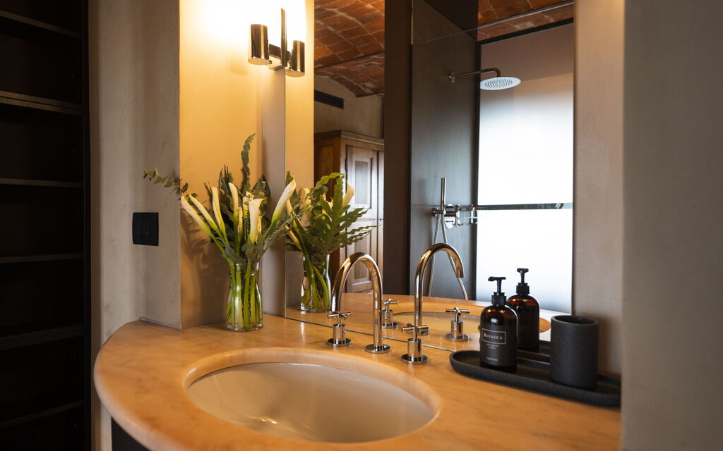 Relais Casa Clara - Roero - Langhe, Piemonte: Autumn, Bathroom, Spring, Summer