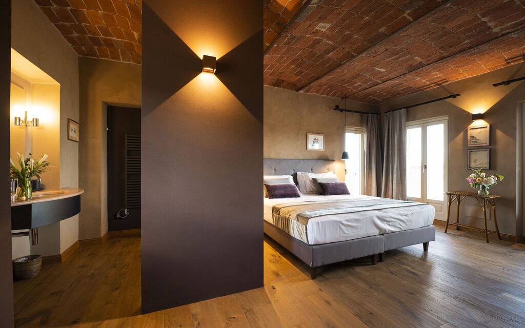 Relais Casa Clara - Roero - Langhe, Piemonte: Autumn, Bedroom, Spring, Summer