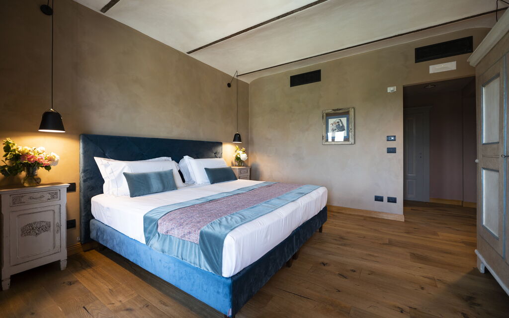 Relais Casa Clara - Roero - Langhe, Piemonte: Autumn, Bedroom, Spring, Summer