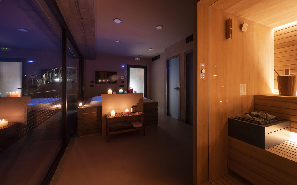 Relais Casa Clara - Roero - Langhe, Piemonte: Autumn, Hot Tub, Spring, Summer, Wellness