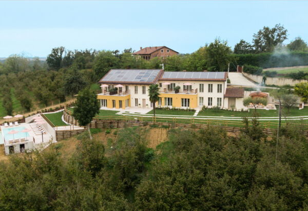 Casa Gallo - Roero - Langhe, Piemonte: Autunno, Estate, Esterni, Giardino, Primavera