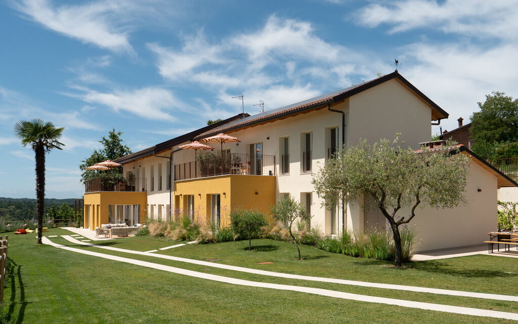 Casa Gallo - Roero - Langhe, Piemonte: Autunno, Estate, Giardino, Primavera