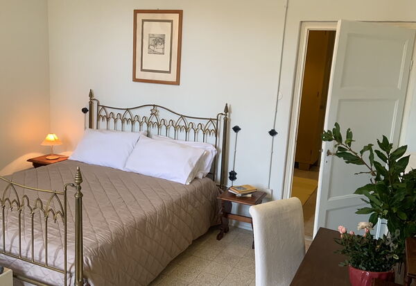 Massarosa Front Lake, The Gargoyles: Autunno, Camera da letto, Estate, Primavera