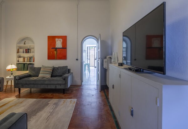 Massarosa Front Lake, The Gargoyles: Autumn, Living Room, Spring, Summer