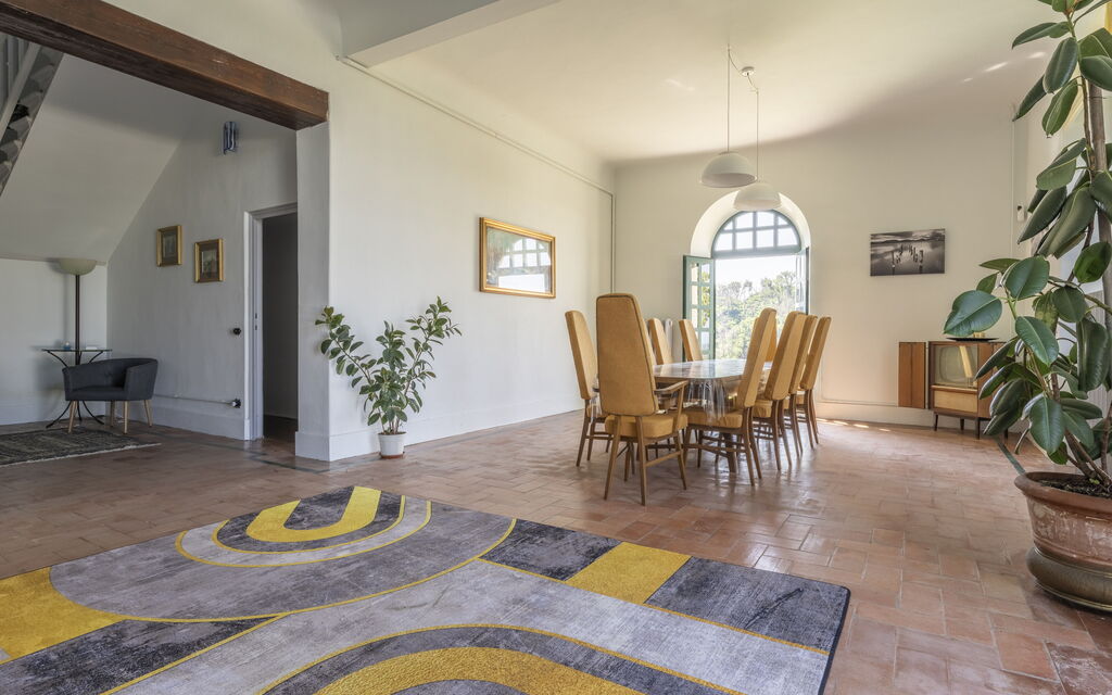 Massarosa Front Lake, The Gargoyles: Autunno, Estate, Primavera, Soggiorno