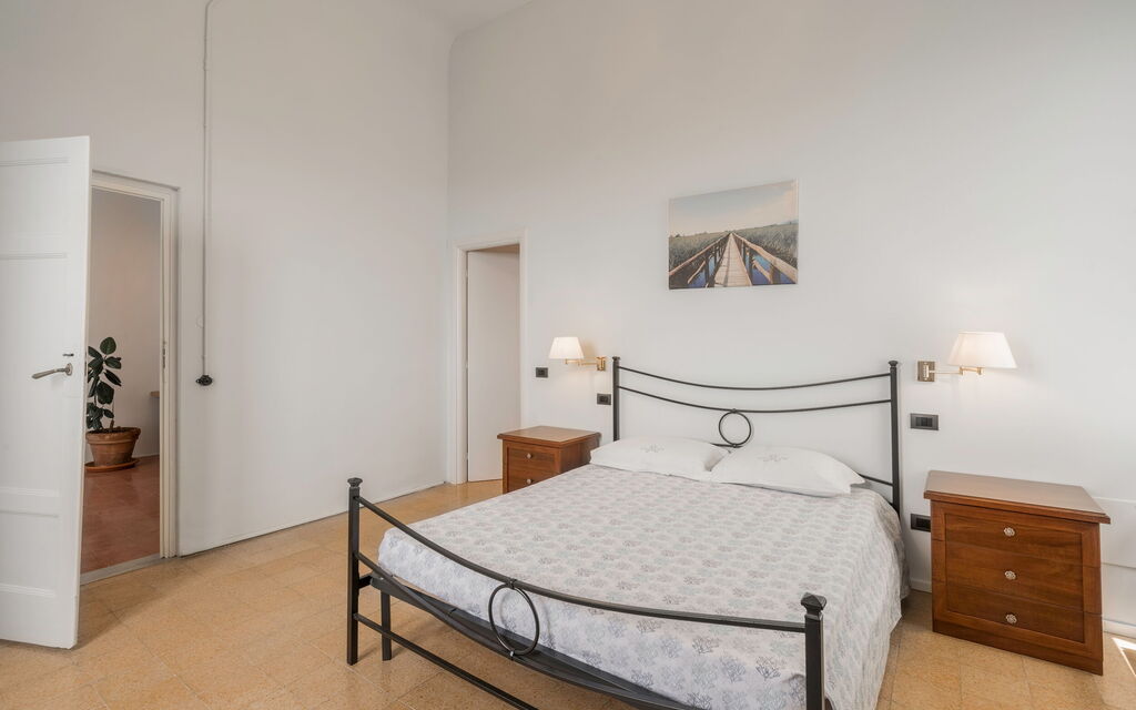 Massarosa Front Lake, The Gargoyles: Autunno, Camera da letto, Estate, Primavera