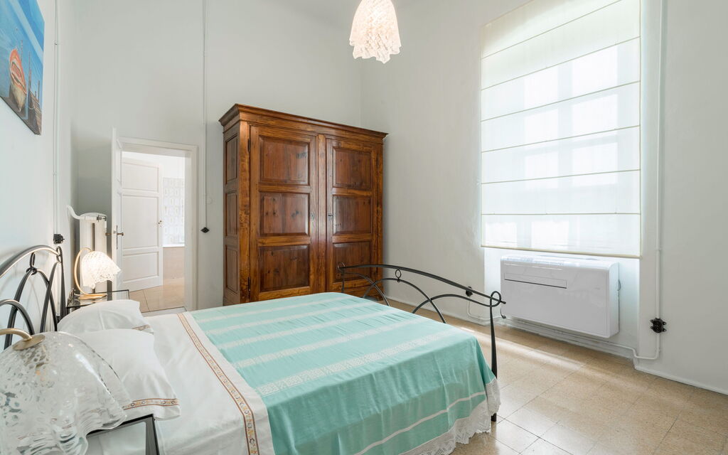 Massarosa Front Lake, The Gargoyles: Autunno, Camera da letto, Estate, Primavera