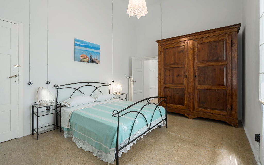 Massarosa Front Lake, The Gargoyles: Autunno, Camera da letto, Estate, Primavera