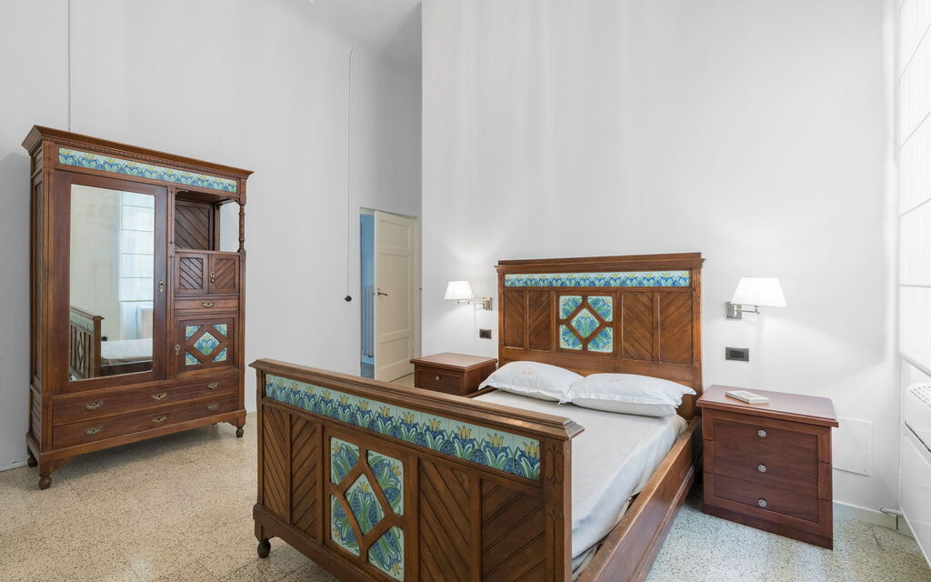 Massarosa Front Lake, The Gargoyles: Autunno, Camera da letto, Estate, Primavera