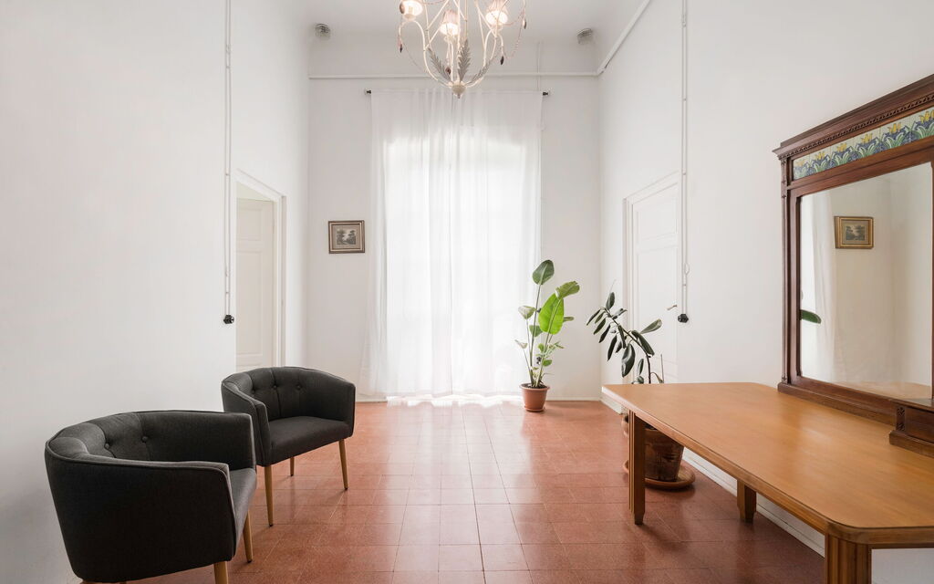 Massarosa Front Lake, The Gargoyles: Autunno, Camera da letto, Estate, Primavera