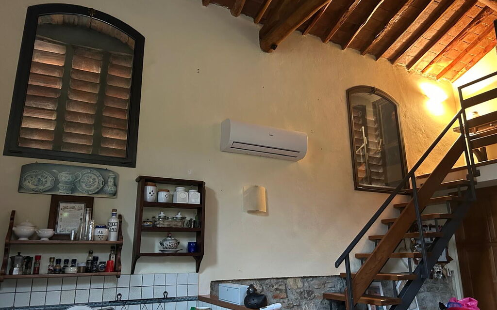 Fienile Di Fabio - Colline Fiorentine Vaiano, Toscana: Autumn, Kitchen, Spring, Summer