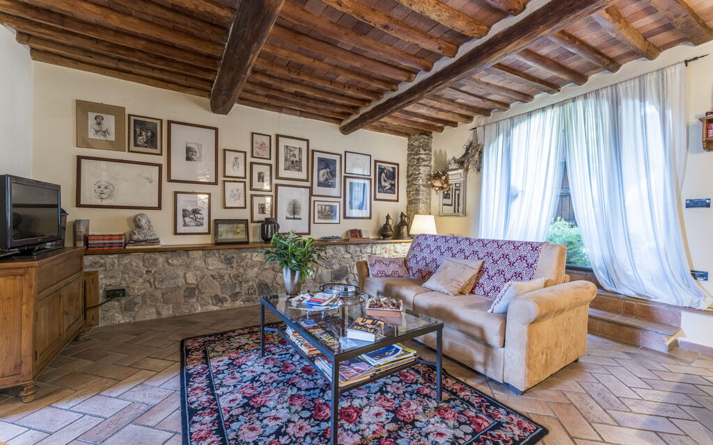 Fienile Di Fabio - Colline Fiorentine Vaiano, Toscana: Amenities, Autumn, Building Exterior, Living Room, Spring, Summer