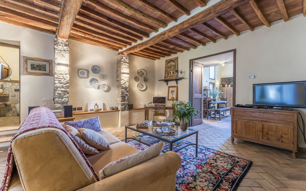 Fienile Di Fabio - Colline Fiorentine Vaiano, Toscana: Amenities, Autumn, Building Exterior, Living Room, Room Detail, Spring, Summer