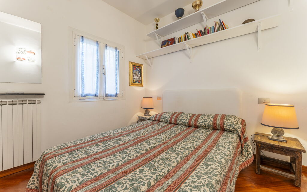 A Un Minuto Dal Mare - Bogliasco, Liguria: Autumn, Bedroom, Spring, Summer