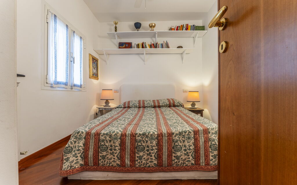 A Un Minuto Dal Mare - Bogliasco, Liguria: Autumn, Bedroom, Spring, Summer