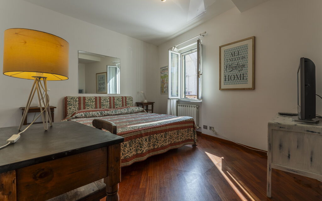 A Un Minuto Dal Mare - Bogliasco, Liguria: Autumn, Bedroom, Spring, Summer