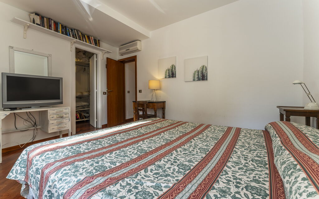 A Un Minuto Dal Mare - Bogliasco, Liguria: Autumn, Bedroom, Spring, Summer