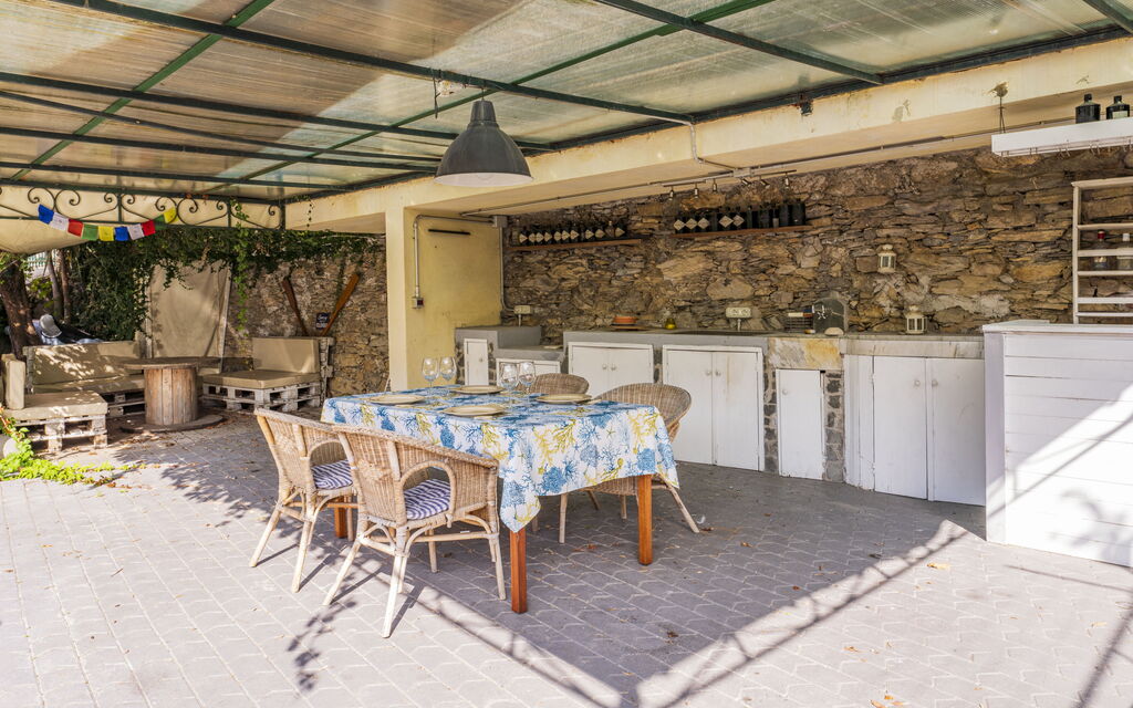 A Un Minuto Dal Mare - Bogliasco, Liguria: Autumn, Building Exterior, Garden, Spring, Summer