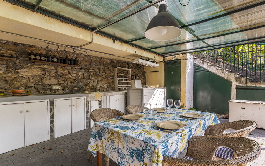 A Un Minuto Dal Mare - Bogliasco, Liguria: Autumn, Building Exterior, Garden, Spring, Summer