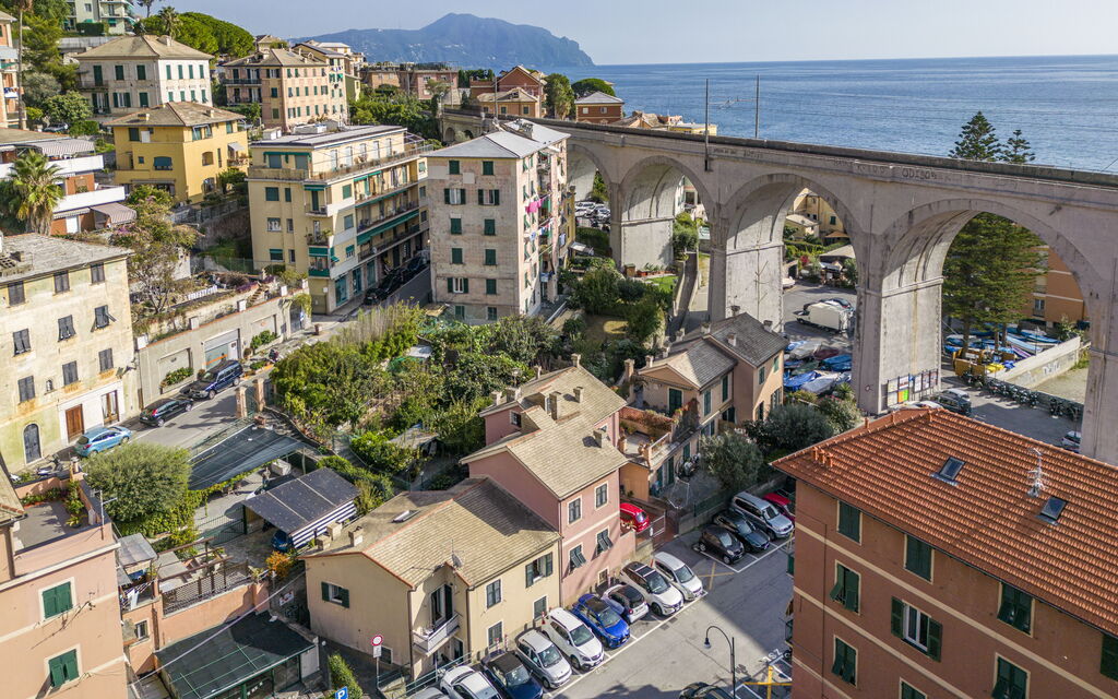 A Un Minuto Dal Mare - Bogliasco, Liguria: Autumn, Building Exterior, Spring, Summer