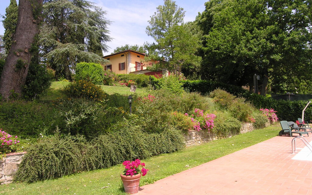 Il Villino: Building Exterior