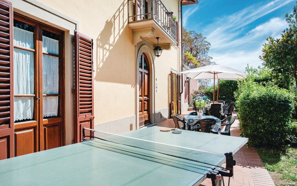 Il Villino: Building Exterior