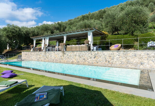 Luxury Green Marignana Villa, Versilia, Pool, Ac, Sauna: Autunno, Estate, Giardino, Piscina, Primavera