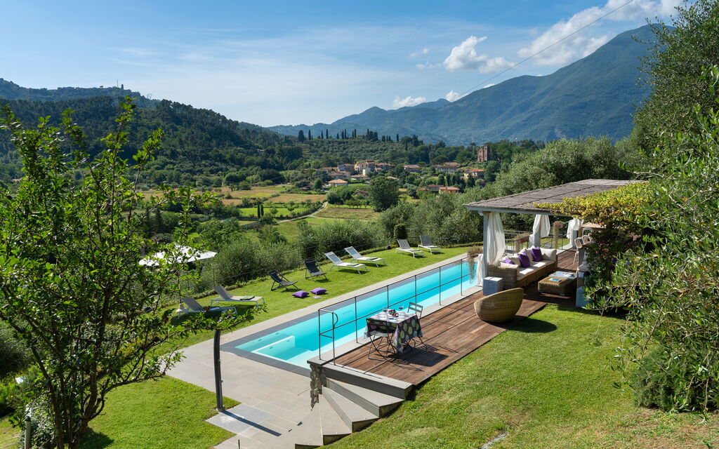 Luxury Green Marignana Villa, Versilia, Pool, Ac, Sauna: Autumn, Garden, Pool, Spring, Summer