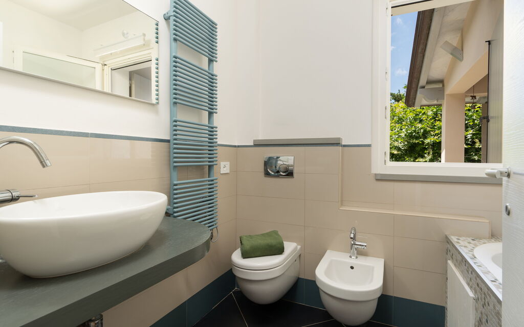 Luxury Green Marignana Villa, Versilia, Pool, Ac, Sauna: Autumn, Bathroom, Spring, Summer