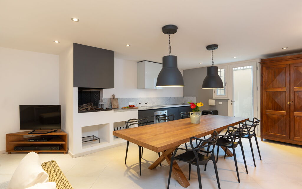 Luxury Green Marignana Villa, Versilia, Pool, Ac, Sauna: Autumn, Kitchen, Spring, Summer