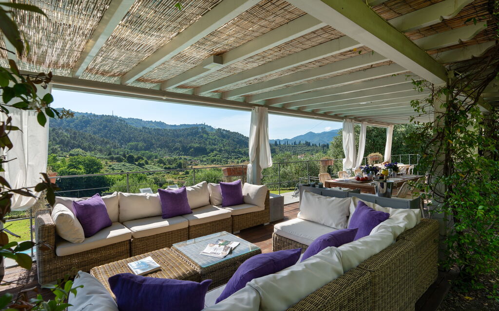 Luxury Green Marignana Villa, Versilia, Pool, Ac, Sauna: Autumn, Garden, Spring, Summer