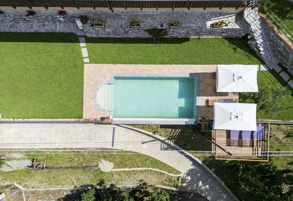 Casa Aurora - Recco, Liguria: Autunno, Estate, Piscina, Primavera