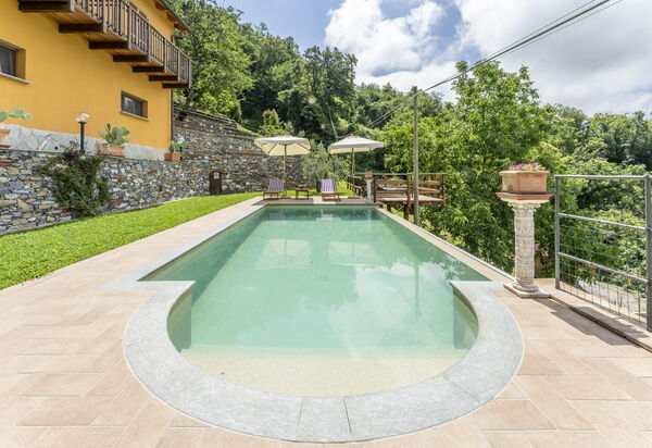 Casa Aurora - Recco, Liguria: Autunno, Estate, Piscina, Primavera