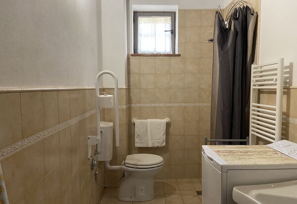 Villa Le Ripe Apartments - Gambassi Terme, Toscana: Autumn, Bathroom, Spring, Summer