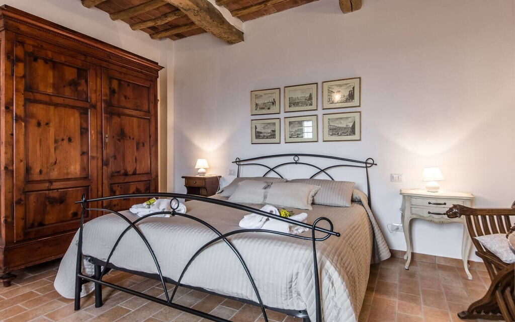 Villa Le Ripe Apartments - Gambassi Terme, Toscana - : Autumn, Bedroom, Spring, Summer