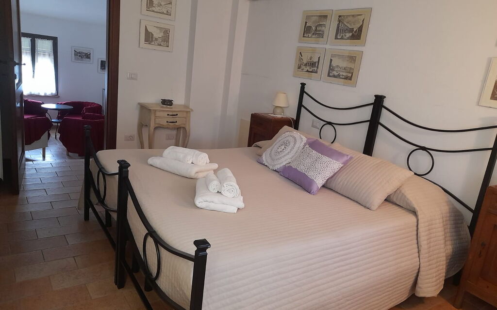 Villa Le Ripe Apartments - Gambassi Terme, Toscana - : Autumn, Bedroom, Spring, Summer